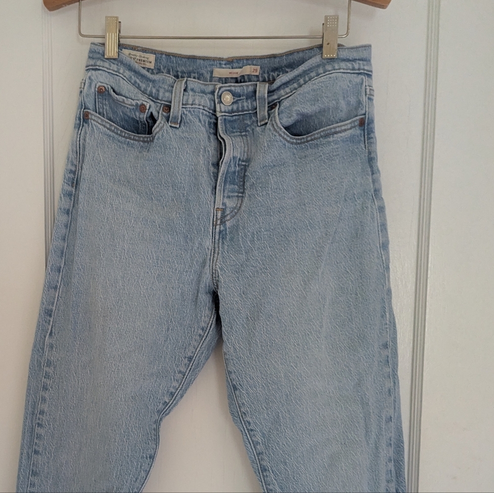 Levi's Wedgie Crop Jeans